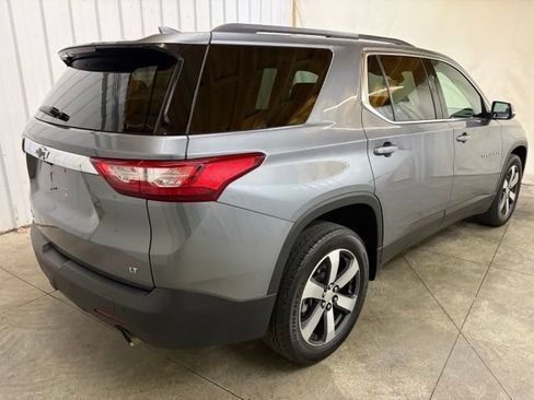 Used 2021 Chevrolet Traverse LT w/ LT Premium Package AWD/4WD image 6