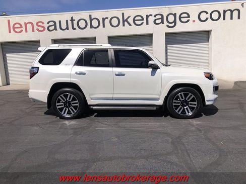 Used 2017 Toyota 4Runner Limited AWD/4WD image 1