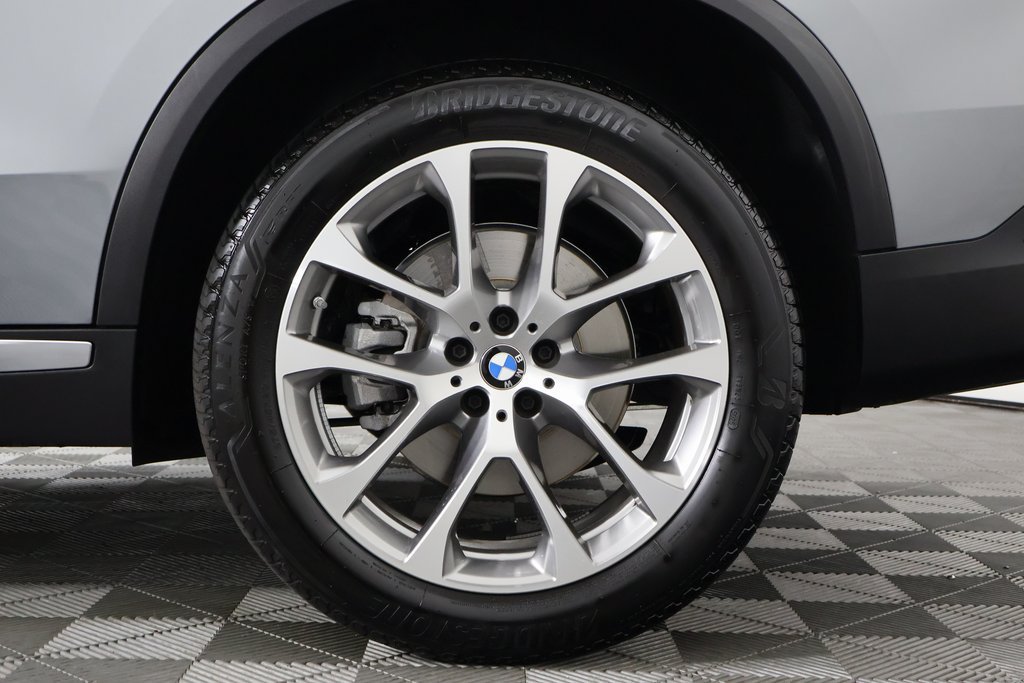 Certified 2026 BMW X5 sDrive40i w/ Climate Comfort Package RWD image 16