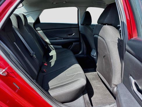 Used 2021 Hyundai Elantra SEL FWD image 28