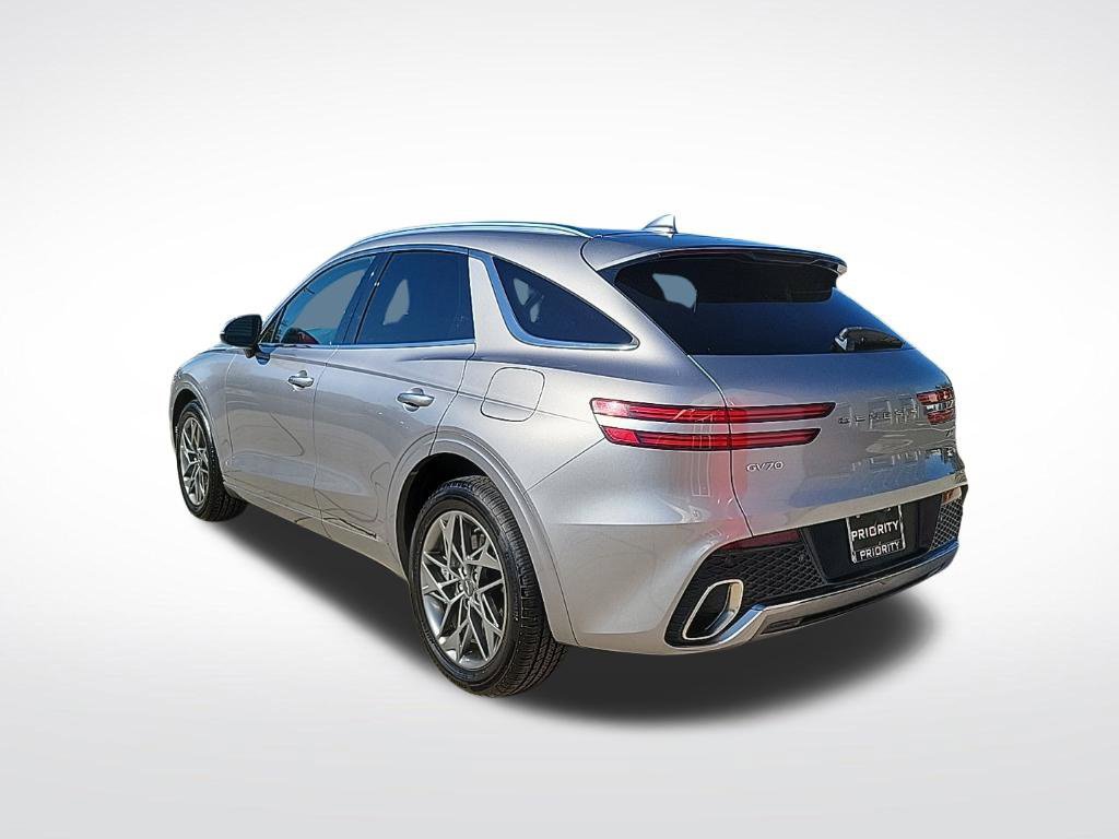 Used 2025 Genesis GV70 2.5T AWD/4WD image 3