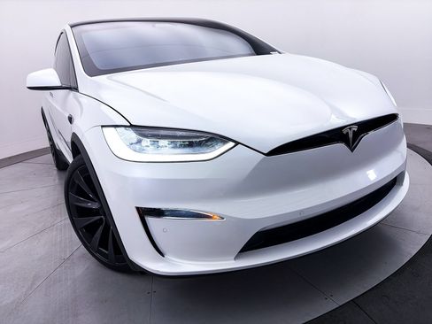 Used 2022 Tesla Model X Plaid AWD/4WD image 3