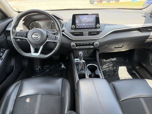 Used 2024 Nissan Altima 2.5 SR FWD image 30