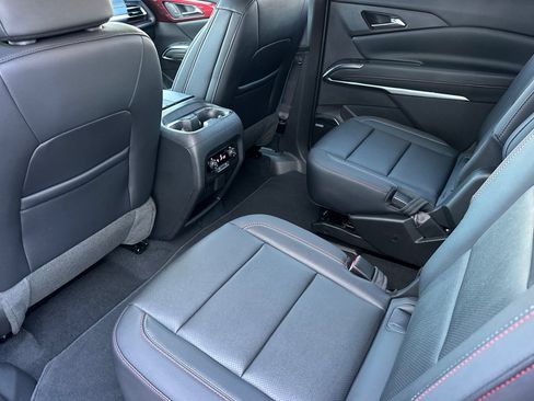 New 2026 Chevrolet Traverse Z71 w/ Enhanced Driving Package AWD/4WD image 12