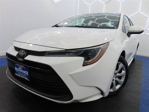 Used 2024 Toyota Corolla LE FWD image 1