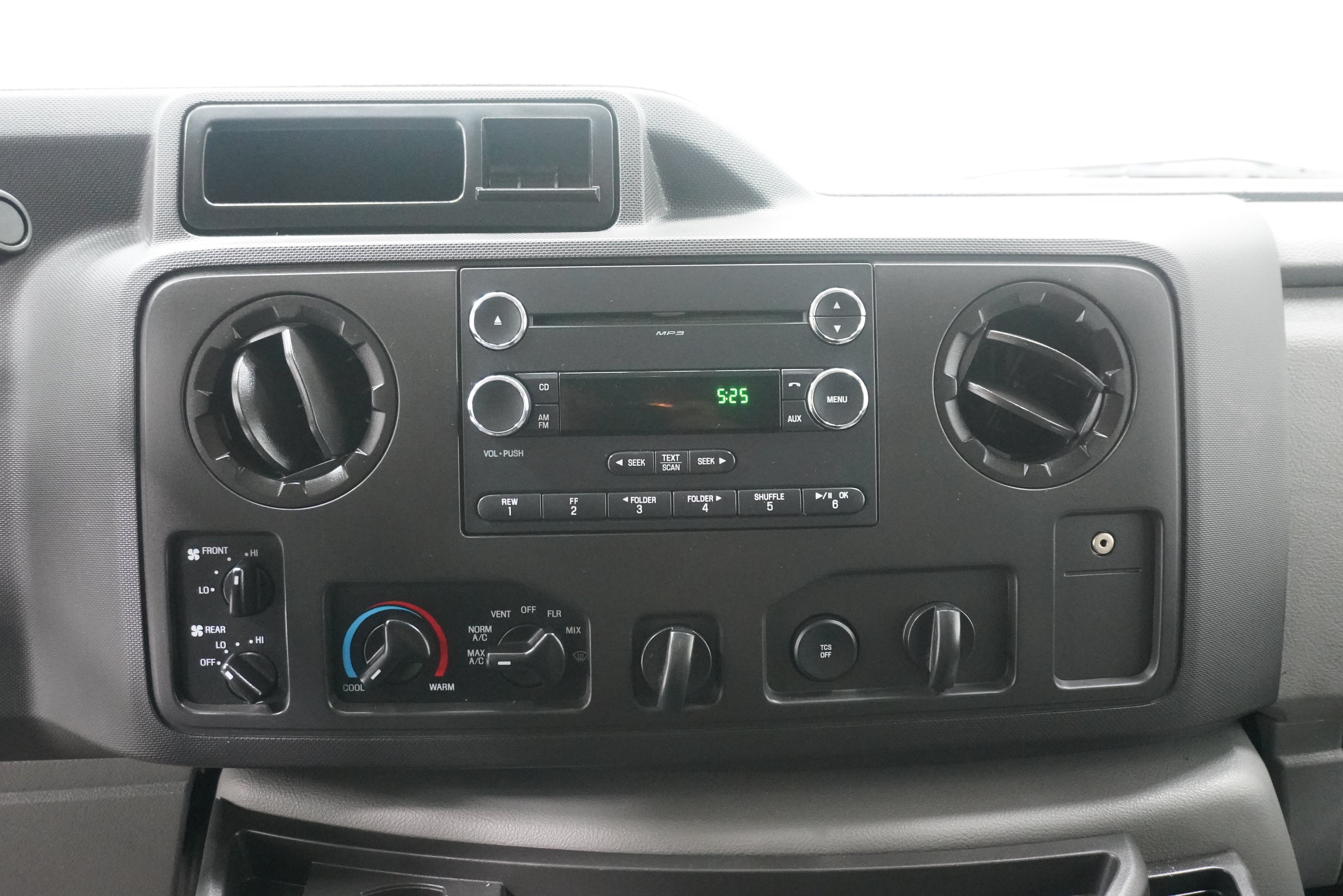 Used 2014 Ford E-350 and Econoline 350 XLT RWD image 14