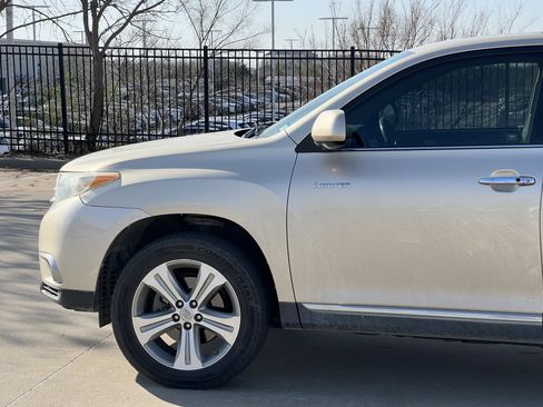 Used 2013 Toyota Highlander Limited image 5