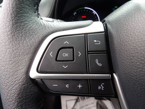 Used 2024 Toyota Sienna XLE w/ XLE Plus Package image 16