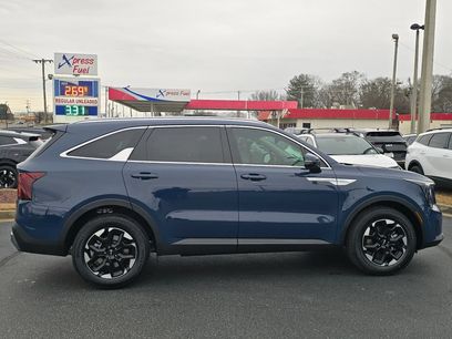 New 2026 Kia Sorento S w/ S Panoramic Sunroof Package