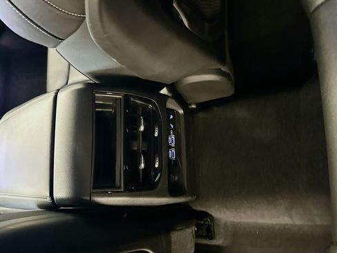 Used 2023 Jeep Grand Cherokee 4WD 4xe w/ Luxury Tech Group II image 27