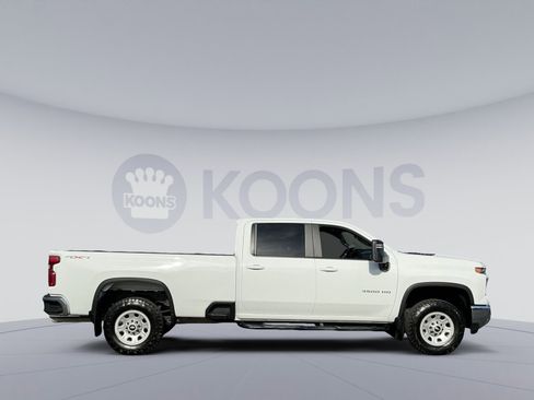 Used 2024 Chevrolet Silverado 3500 LT image 17