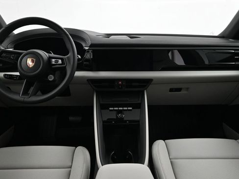 New 2026 Porsche Macan 4 Electric AWD/4WD image 9