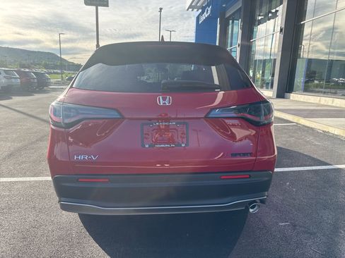 Certified 2025 Honda HR-V Sport image 10