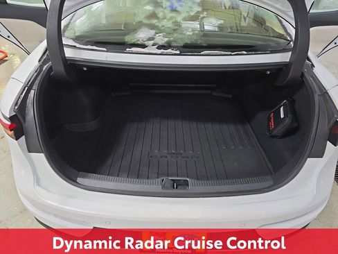Certified 2025 Toyota Crown Limited image 15