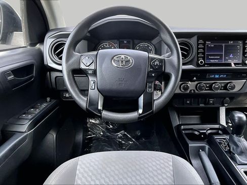 Used 2022 Toyota Tacoma SR AWD/4WD image 6