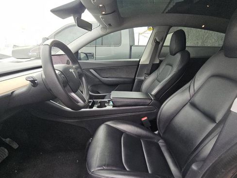 Used 2020 Tesla Model Y Long Range image 3