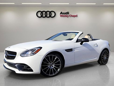 Used 2019 Mercedes-Benz SLC 300 SLC 300 image 2