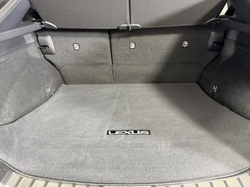 Used 2024 Lexus RZ 450e Premium image 33