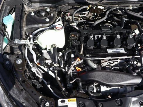 Used 2019 Honda Civic Touring image 11