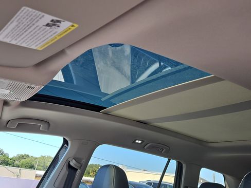 New 2026 Volkswagen Atlas SE image 20