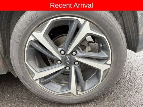 Used 2023 Chevrolet TrailBlazer RS w/ Sun and Liftgate Package image 9