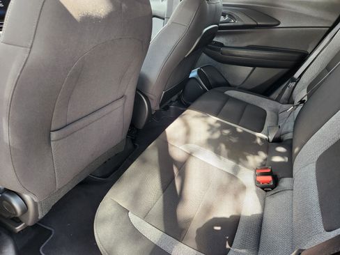 Used 2025 Chevrolet TrailBlazer LT FWD image 32