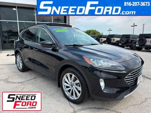 Used 2022 Ford Escape Titanium w/ Titanium Elite Package AWD/4WD image 1