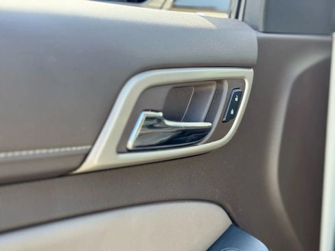 Used 2019 GMC Yukon XL Denali w/ Denali Ultimate Package image 11