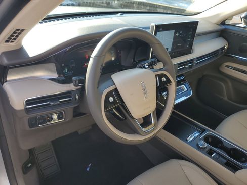 Certified 2024 Lincoln Corsair Premiere w/ Equipment Group 101A image 13