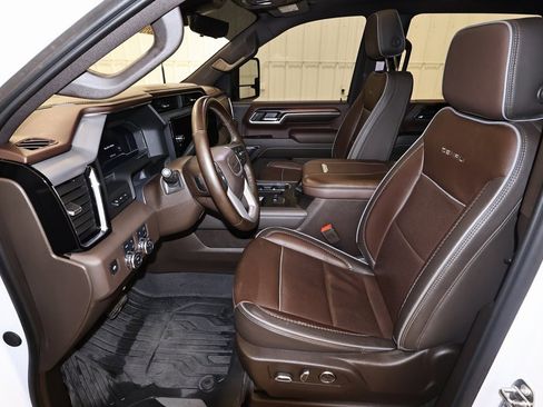 Used 2024 GMC Sierra 2500 Denali w/ Denali Reserve Package image 14