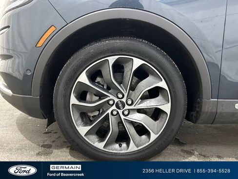 Used 2022 Lincoln Nautilus Reserve w/ Equipment Group 201A image 12