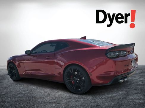 Certified 2021 Chevrolet Camaro SS RWD image 5