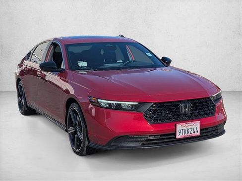 Used 2024 Honda Accord Sport image 3
