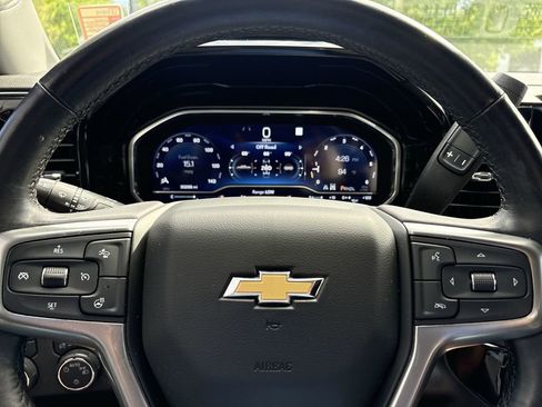 Used 2022 Chevrolet Silverado 1500 LT AWD/4WD image 12