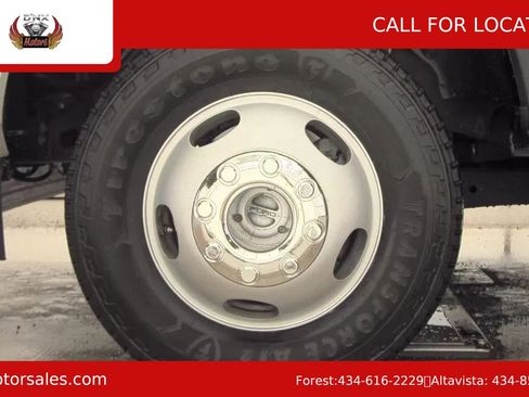 Used 2020 Ford F350 XLT w/ XLT Premium Package image 9