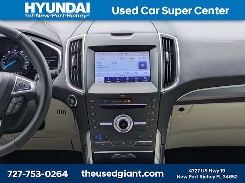 Used 2019 Ford Edge Titanium w/ Equipment Group 301A FWD image 21