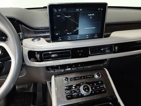 Used 2020 Lincoln Aviator Reserve w/ Equipment Group 201A image 18