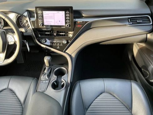 Used 2023 Toyota Camry SE image 14