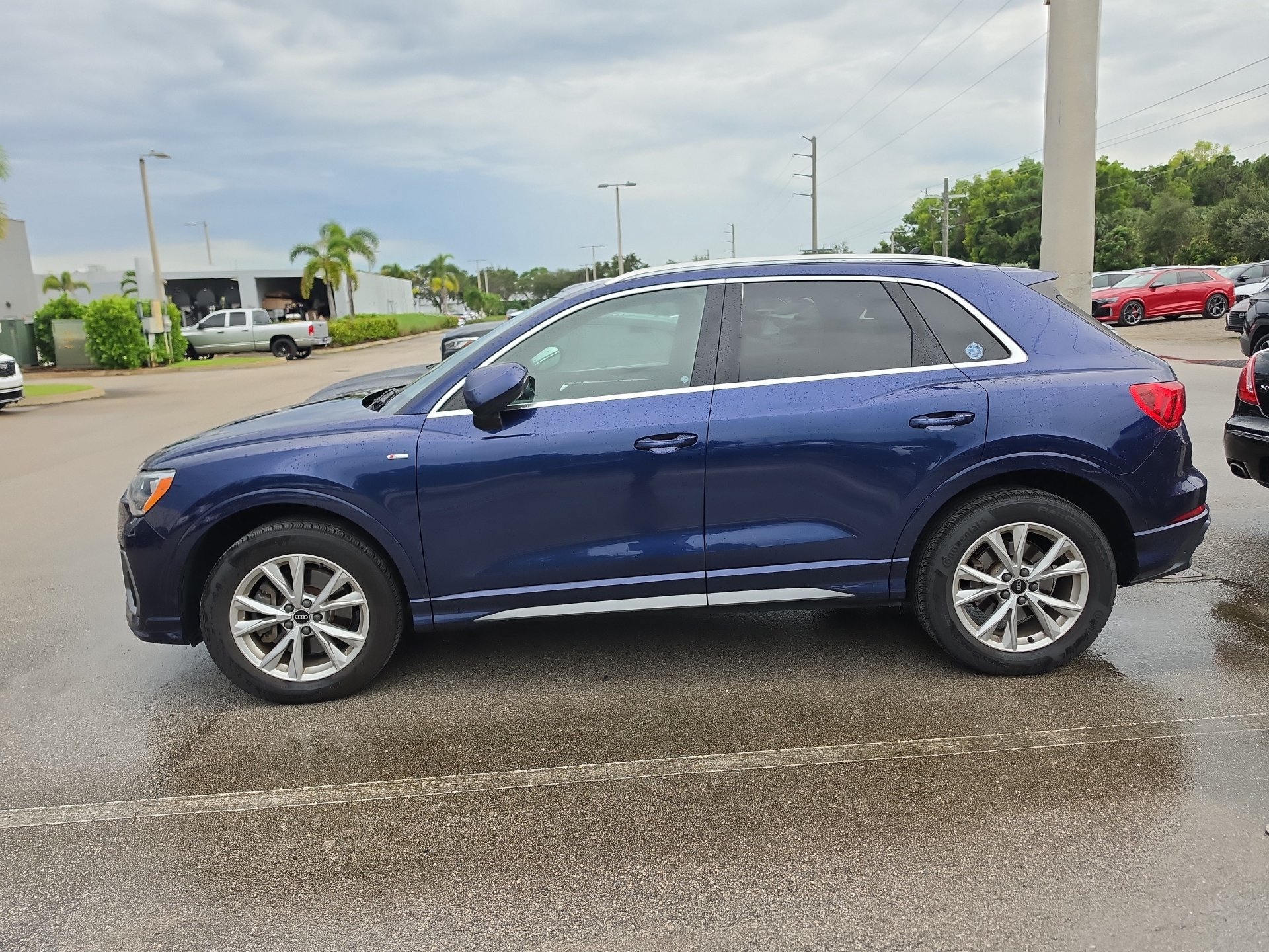 Used 2021 Audi Q3 2.0T Premium w/ Convenience Package AWD/4WD image 4