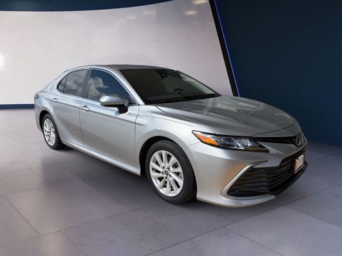 Used 2024 Toyota Camry LE FWD image 7