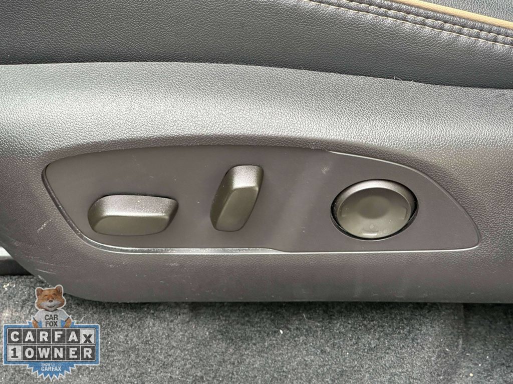 Used 2026 Chevrolet Traverse High Country w/ LPO, Floor Liner Package FWD image 17