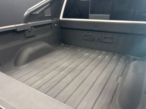 Used 2018 GMC Sierra 1500 SLT w/ All Terrain X Package image 5