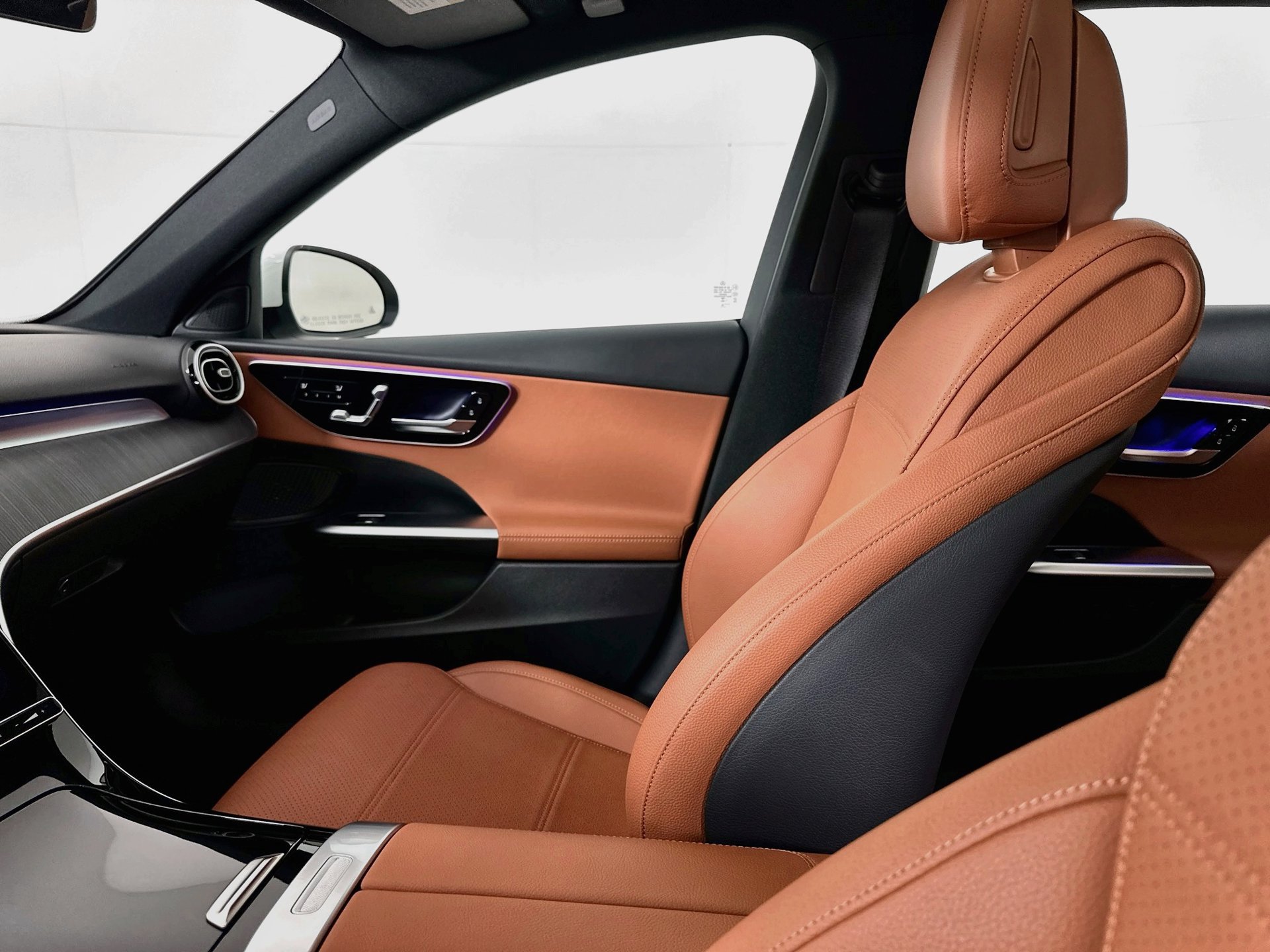 Used 2025 Mercedes-Benz C 300 Sedan image 25