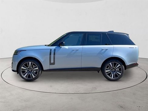 New 2025 Land Rover Range Rover SE AWD/4WD image 2