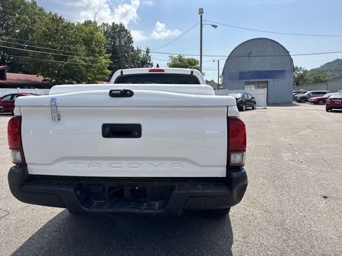 Used 2020 Toyota Tacoma 2WD Access Cab image 5