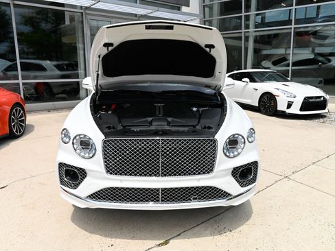 Used 2023 Bentley Bentayga AWD/4WD image 68