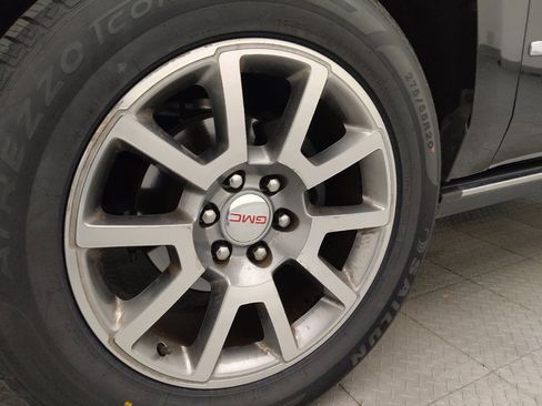 Used 2015 GMC Yukon Denali w/ Touring Package AWD/4WD image 31