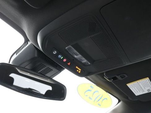 Used 2025 Chevrolet Equinox LT FWD image 47