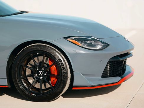 Used 2025 Nissan Z NISMO w/ Floor Mat Package image 5