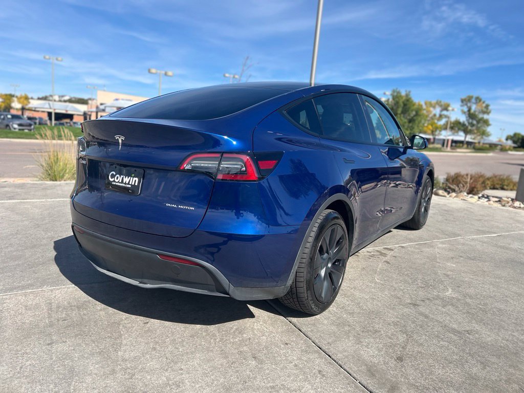 Used 2024 Tesla Model Y Long Range AWD/4WD image 8